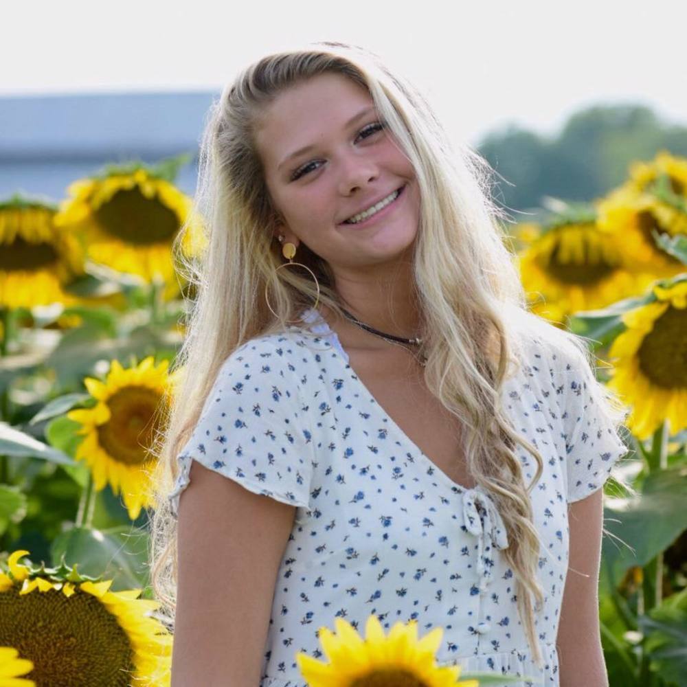 Meet your Posher, Olivia